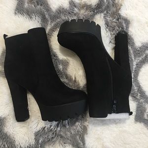 High platform Bootie never worn